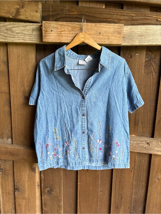 Vintage Tops - Vintage Blair Denim Floral Embroidered Whimsy Hippie Cottagecore Button Down